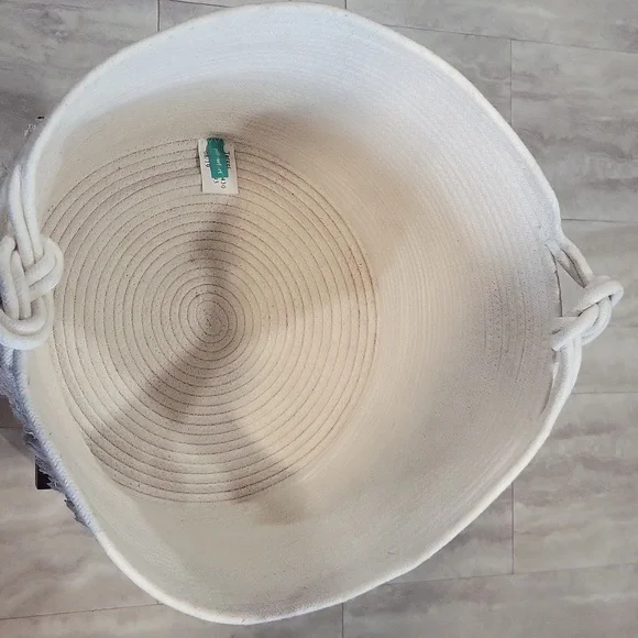 Pillowfort Creamy White Woven Braided Storage Basket with Fringe & Handles🌻 - Picture 3 of 5